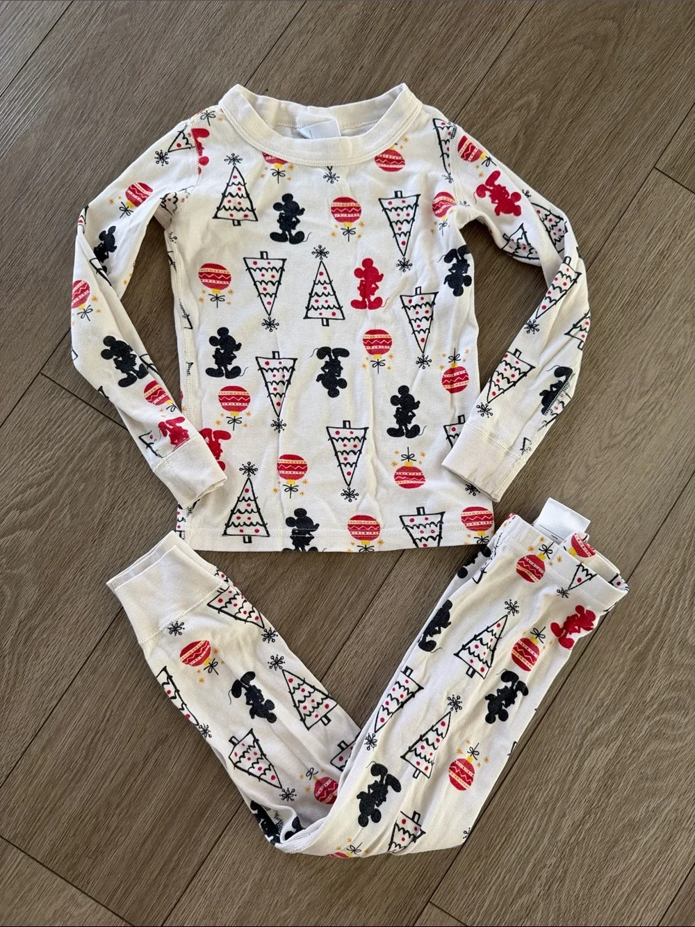 Hanna Andersson x Disney Mickey Mouse holiday organic cotton pajamas size 5